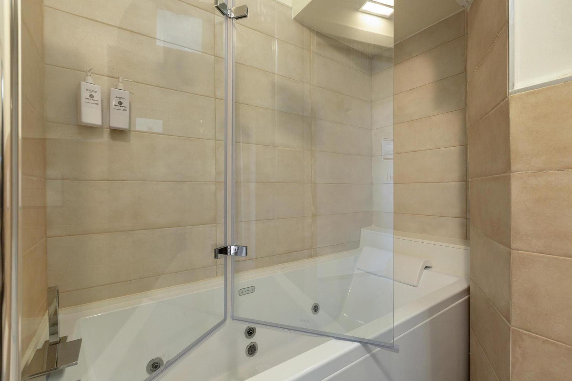 Liberty Barocco Hotel Lecce Buitenkant foto